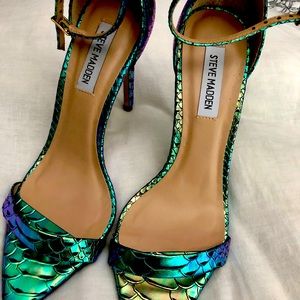 Steve Madden Metallic Snake Skin Pumps